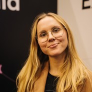 Porträt von Lara Lösch