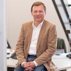 Portraitfoto von Roland Manger